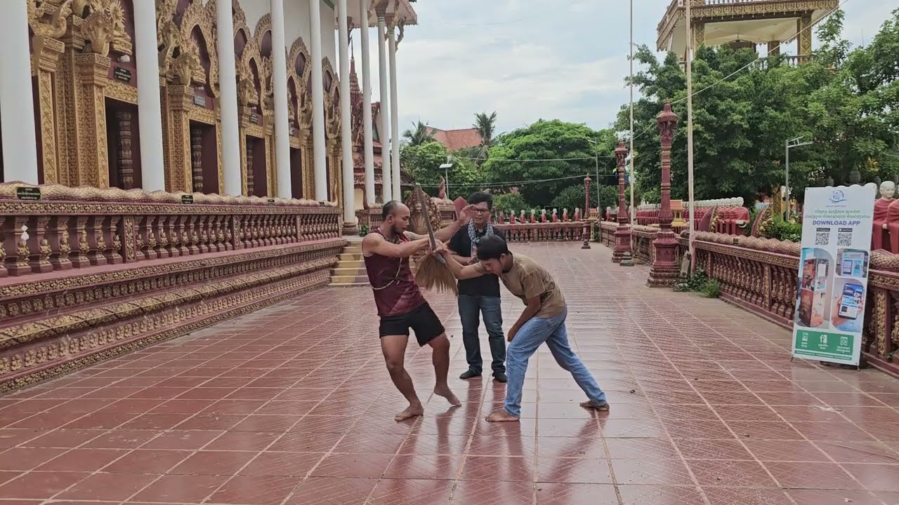 ទ្វារទាំង១២ គុនបុរាណ្យខ្មែរ