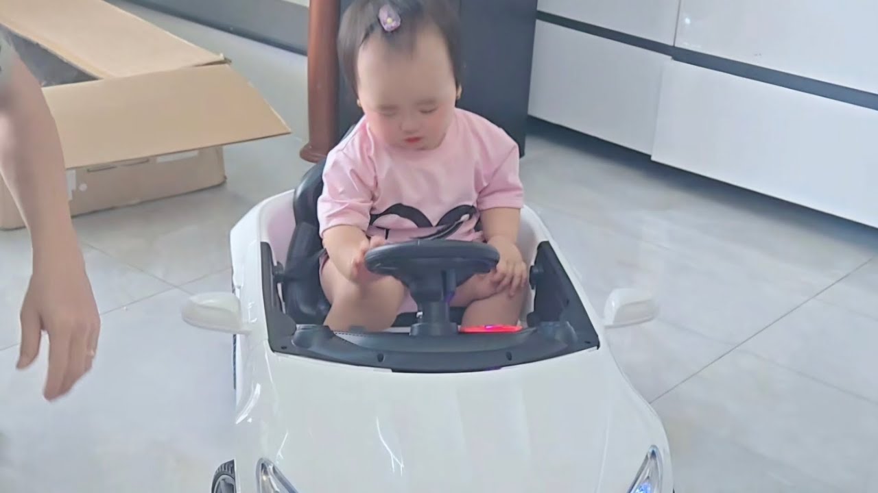BA MUA SIÊU XE CHO LINH ĐAN