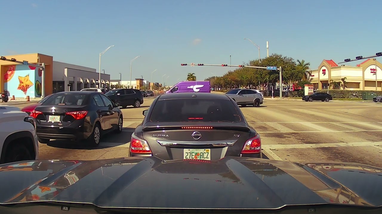 Driving through the city of Doral in Miami-Dade County. A beautiful and modern city.