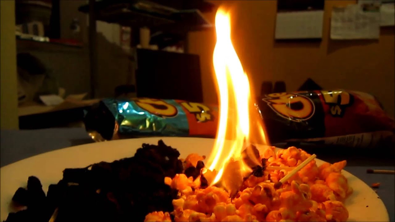 Cheetos poffets get on fire  Cheetos poffets se prenden en llamas