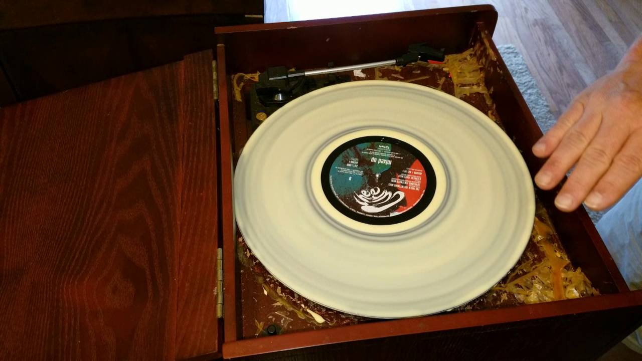 Clean Vinyl Records With Wood Glue