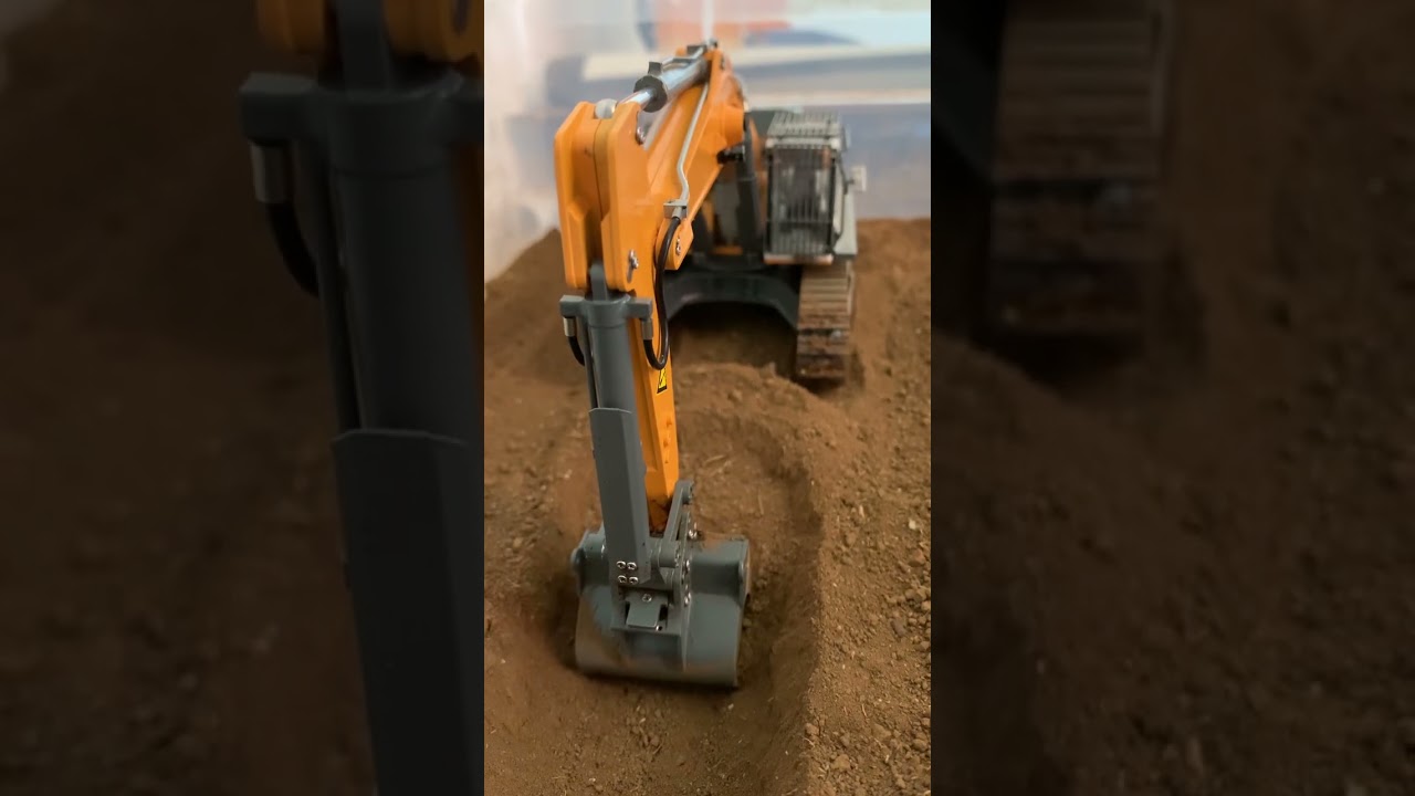 HYD R970 VVS Trench front view