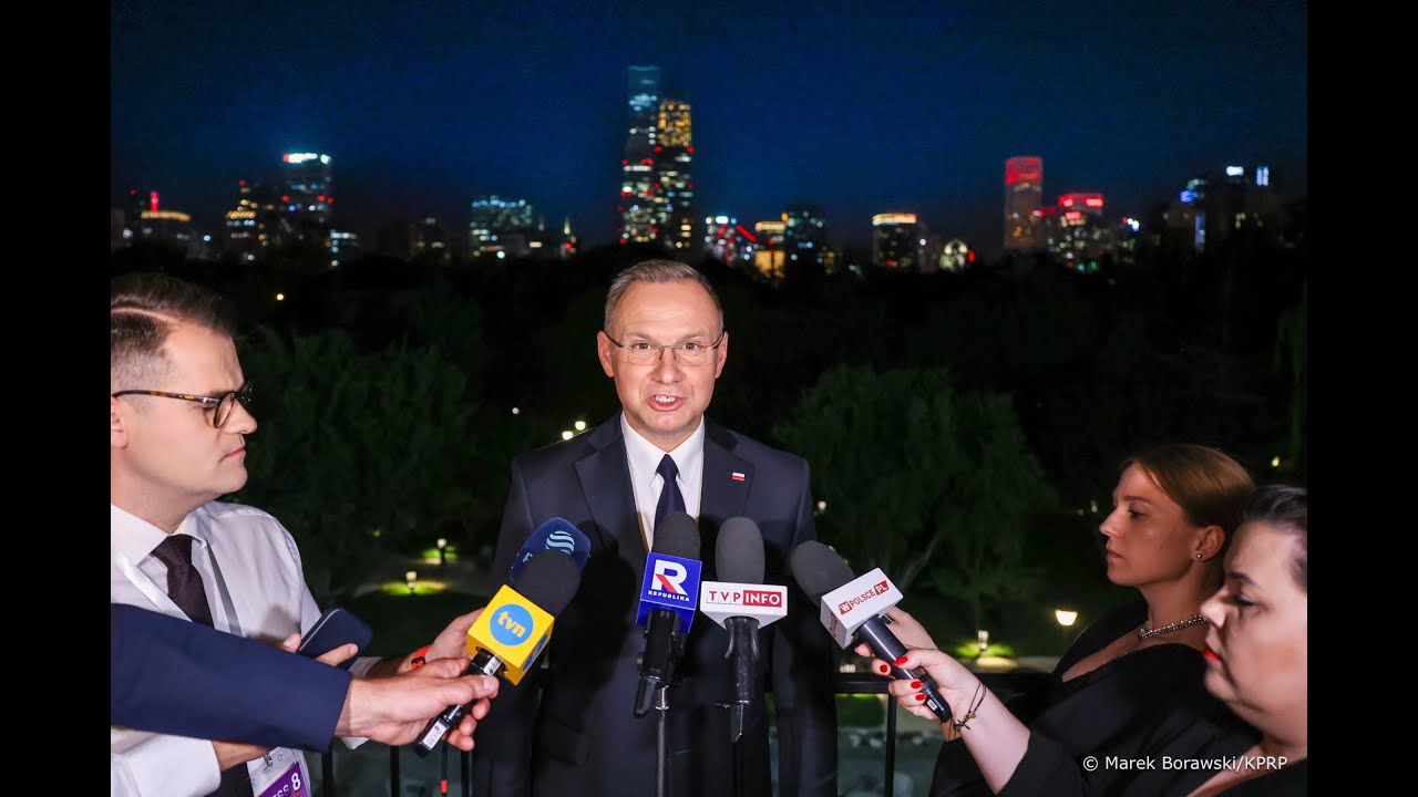 Pekin. Wypowiedź Prezydenta RP Andrzeja Dudy dla przedstawicieli polskich mediów.