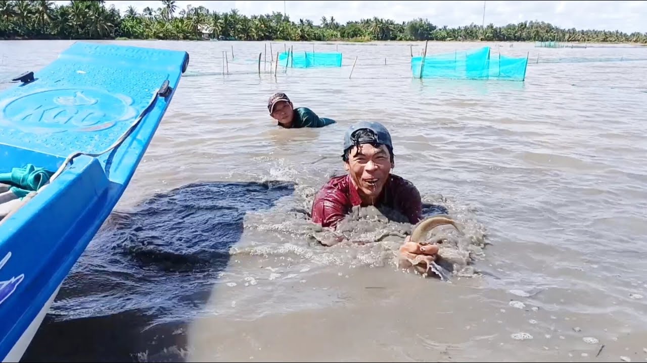 Quá khủng khiếp bữa nay rồi ll cá đầy mấy khoang xuồng luôn