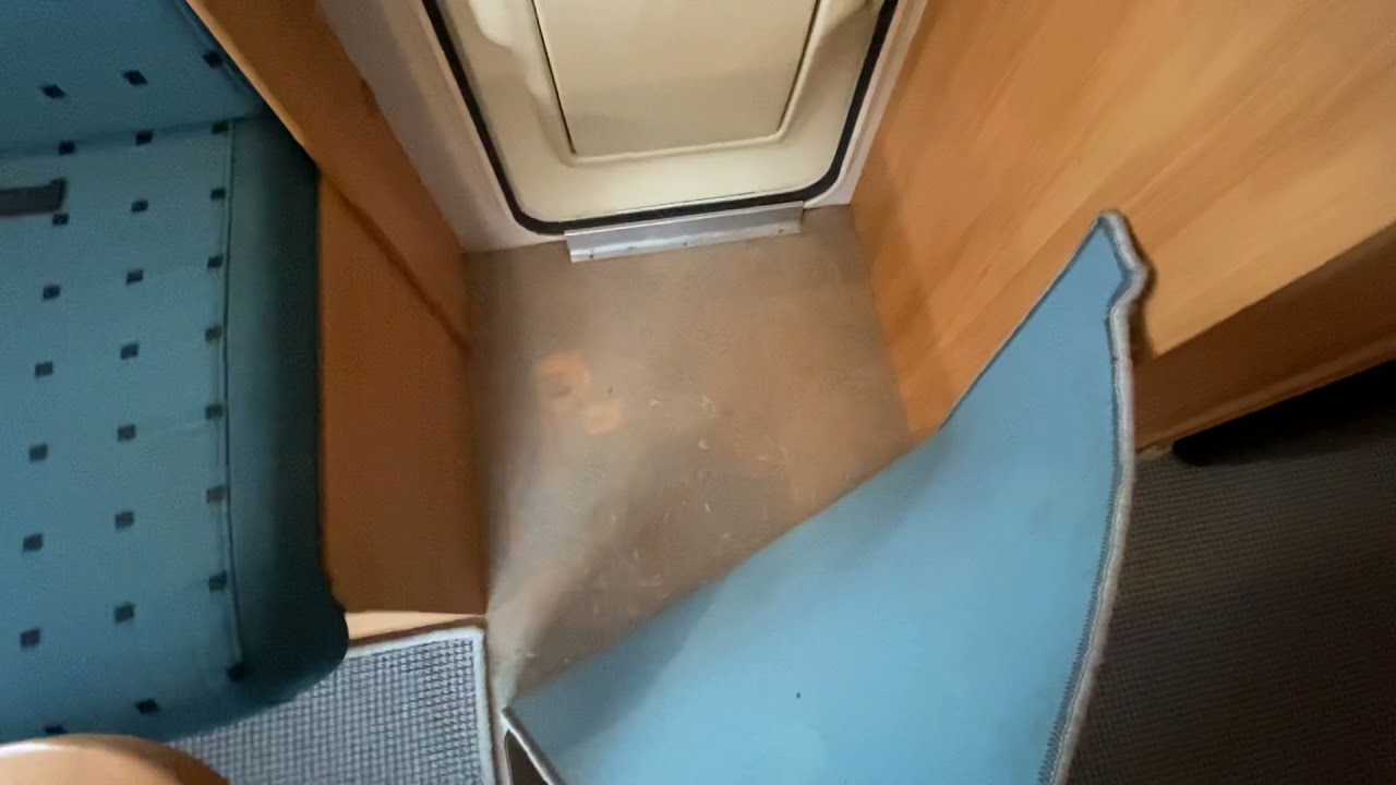 RICAR - Adria Adiva 502UP z napędem i przedsionkiem Isabella Ambasador Crown