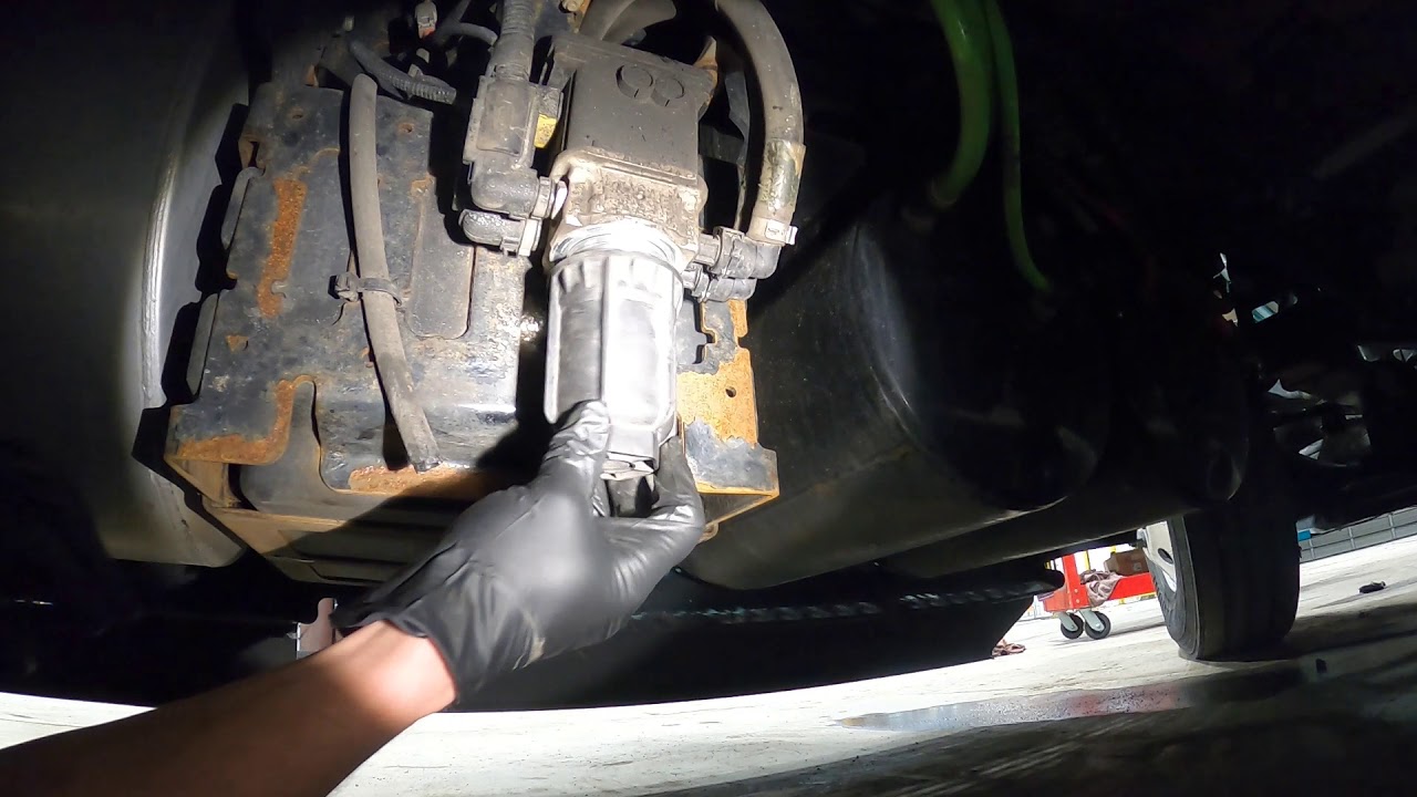 DEF Filter Change on International LT