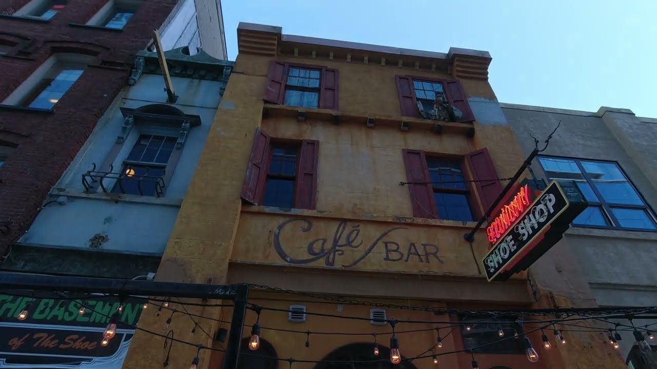 Halifax, Nova Scotia | Walking Tour Through Downtown, Waterfront & Historic Fortress