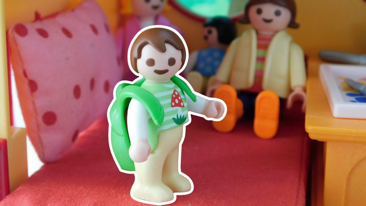 Paulas 1. Tag im Kindergarten |Playmobil Film deutsch /Familie Neumann