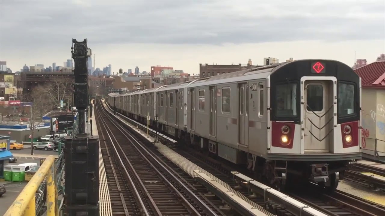 IRT Flushing Line: Manhattan and Flushing bound R188 (7) Local / Express Trains @ 52nd Street