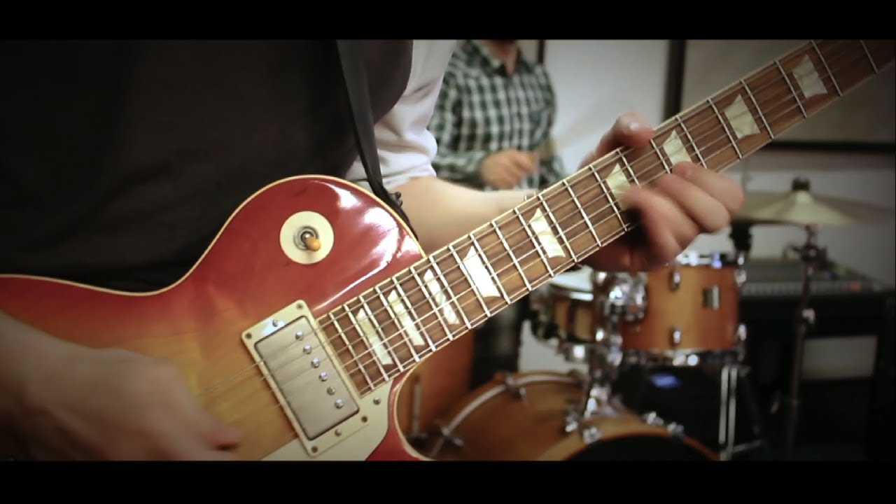 Aivn's Naked Trio – Hell No (official video)