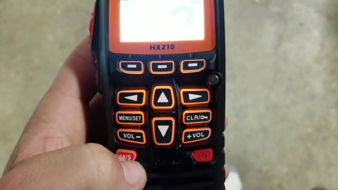 Standard Horizon HX210 Floating Transceiver (unboxing)