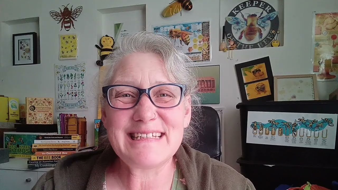 This technology makes the honey harvesting process so easy - Carmel, Beekeeper