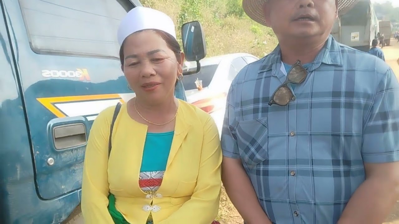 Hát giao lưu tại lễ hội Đình Khênh 