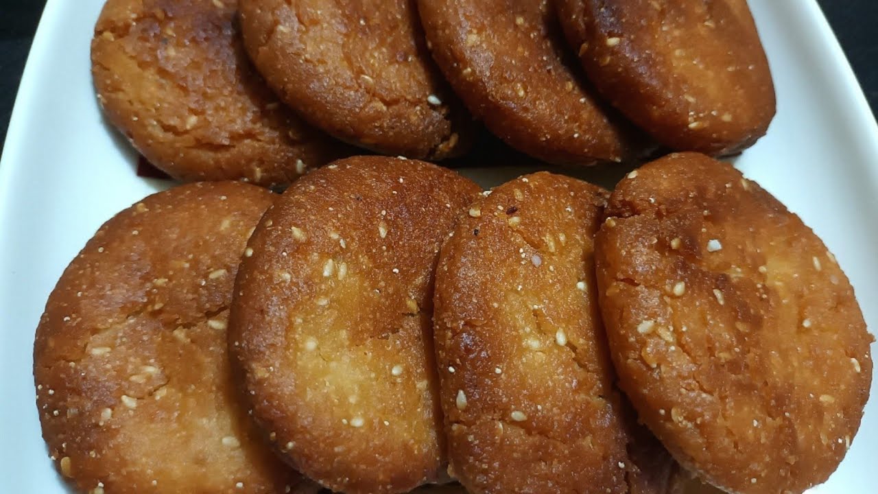 Meethi Tikiyan Recipe | Rajjab k mahine me banne wali meethi tikiya | Homemade cookies