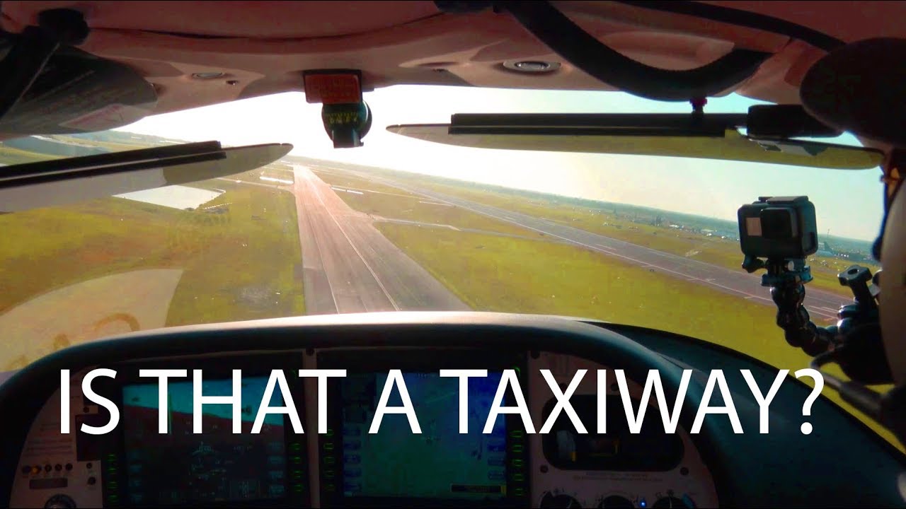 OMG I LANDED ON A TAXIWAY.. Sun 'n Fun 2018