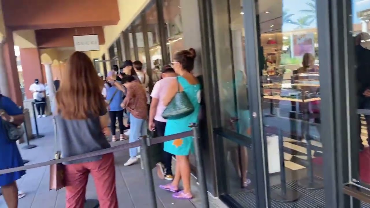 Cabazon Outlets #Gucci#Versace#YSL#Salvatore Ferragamo#Carters￼