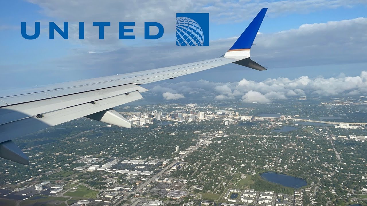 United Airlines 737 MAX 9 landing in Orlando (MCO)