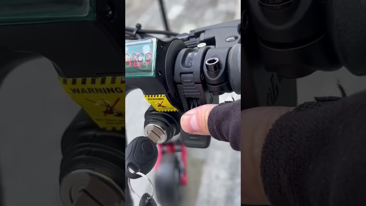 GT06 Electric Scooter: Front and rear spring suspension for unbeatable riding comfort!