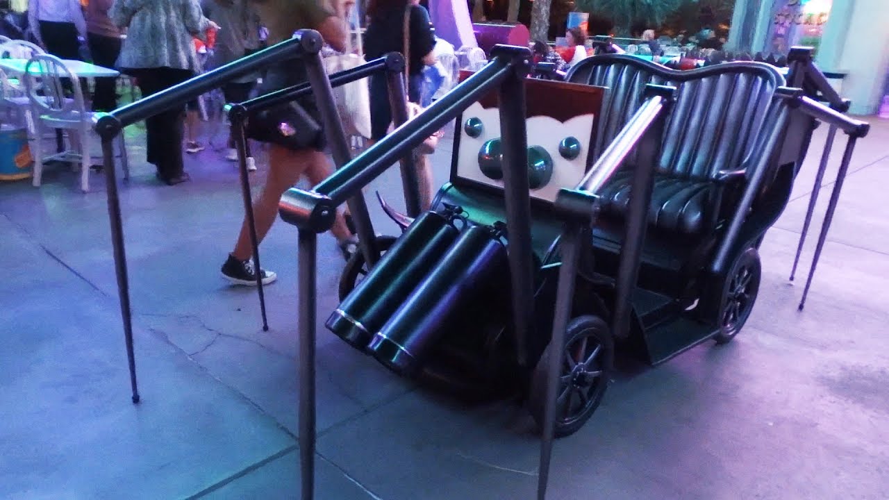 Cars Land Haul-O-Ween FULL TOUR during Halloween Time 2017 at Disneyland Resort