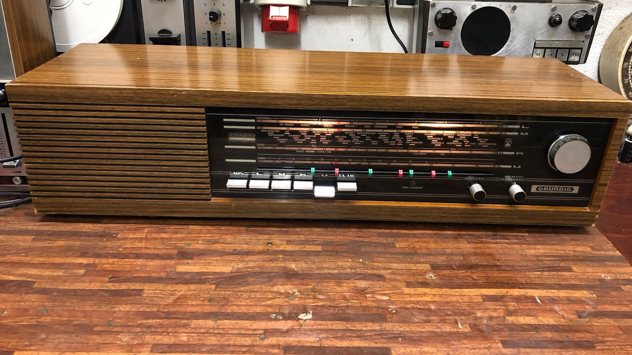 ￼ Grundig RF 153 Radio Baujahr 1967-1973 ￼Reparatur und Testlauf.