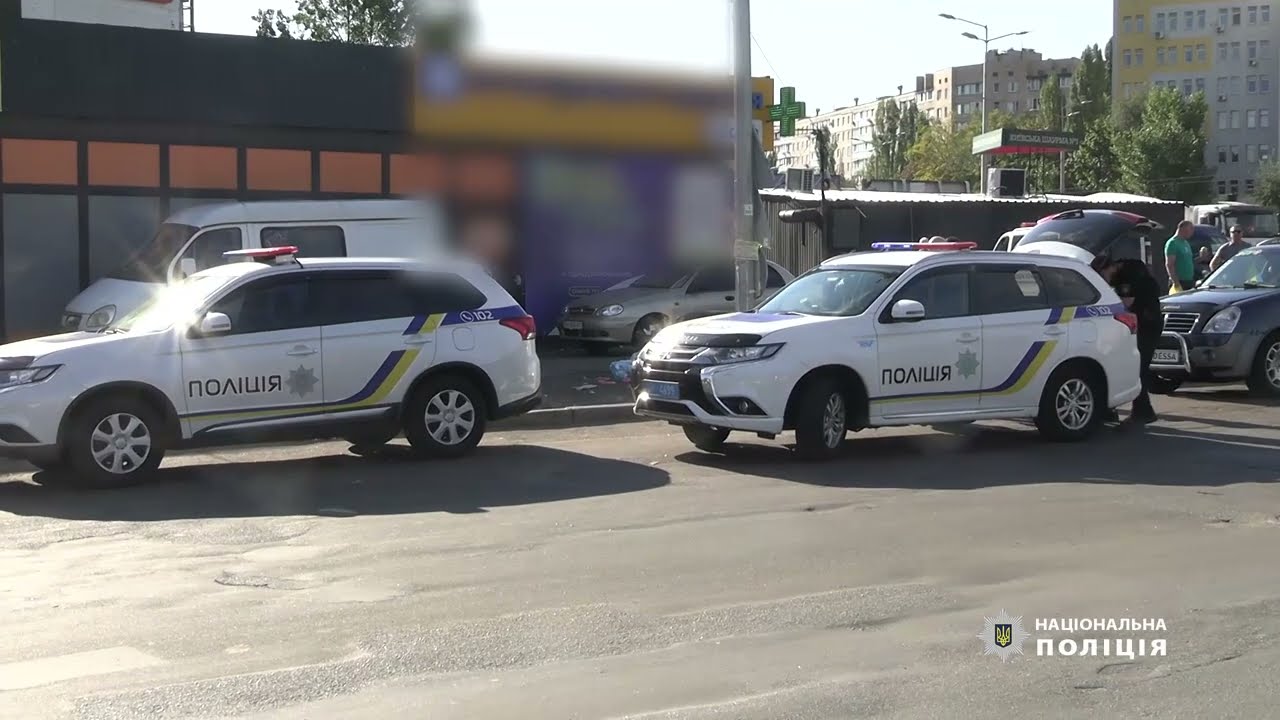 Поліцейські затримали серійного крадія, який обкрадав банкомати, обмінники та магазини у столиці