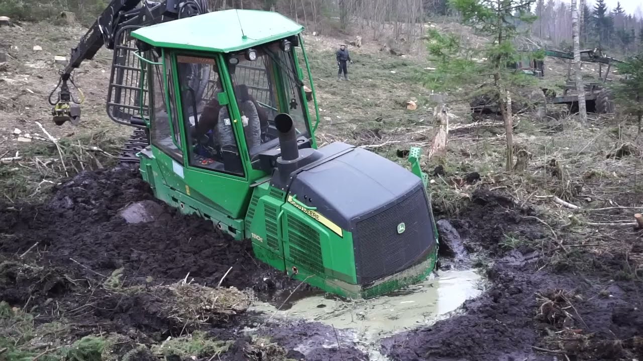 John Deere Tractor Stuck Deep in Mud Tractor Rescue