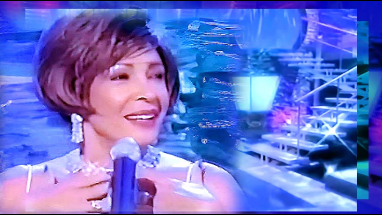 Shirley Bassey - Diamonds Are Forever / GOLDFINGER (2002 BAFTA TV Special)