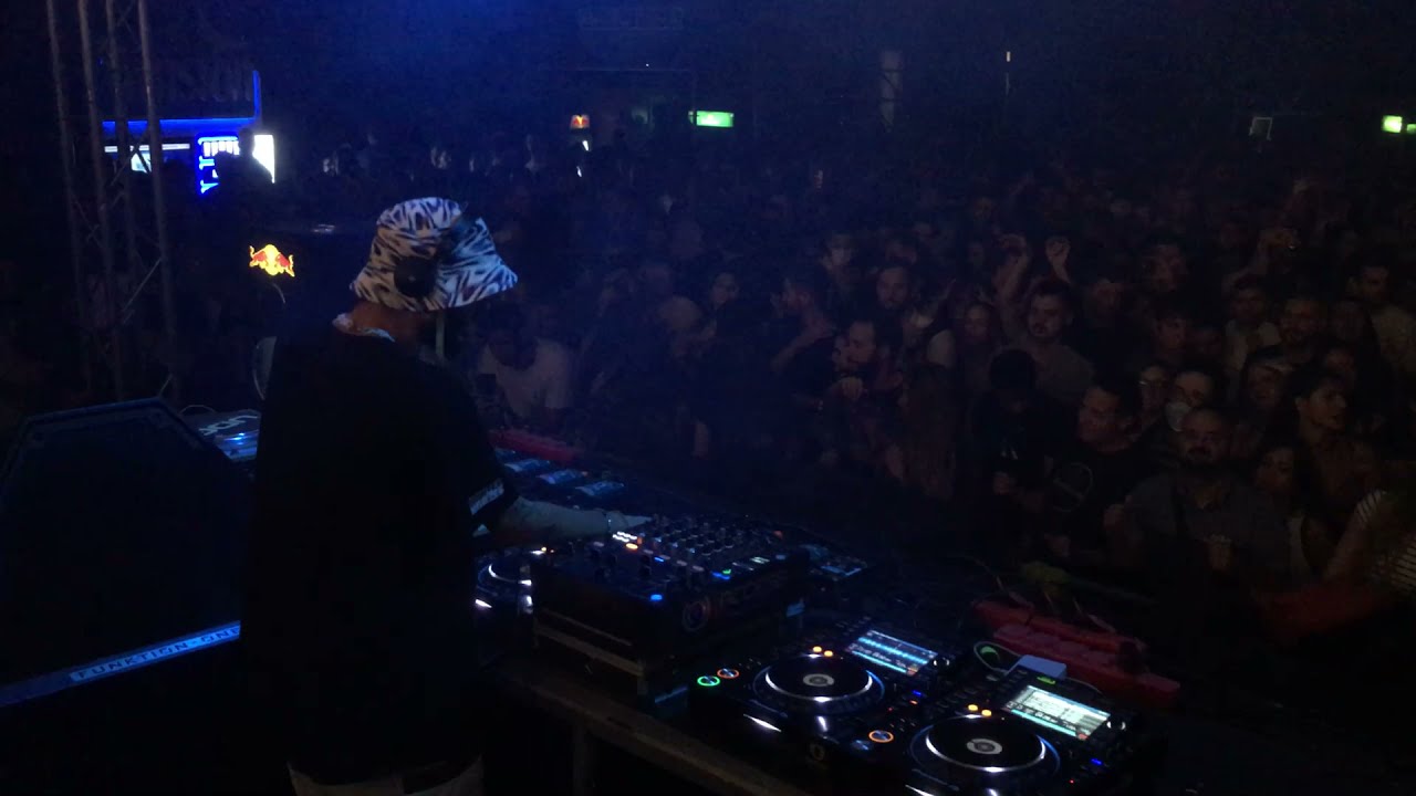 FOLAMOUR drops 