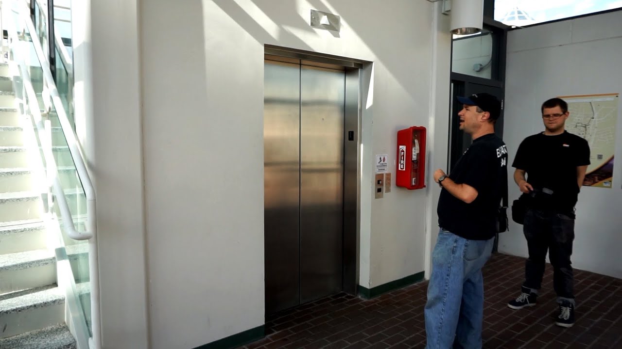 Awesome scenic 1994 Schindler hydraulic elevator @ Market Square Walkway, Roanoke, VA