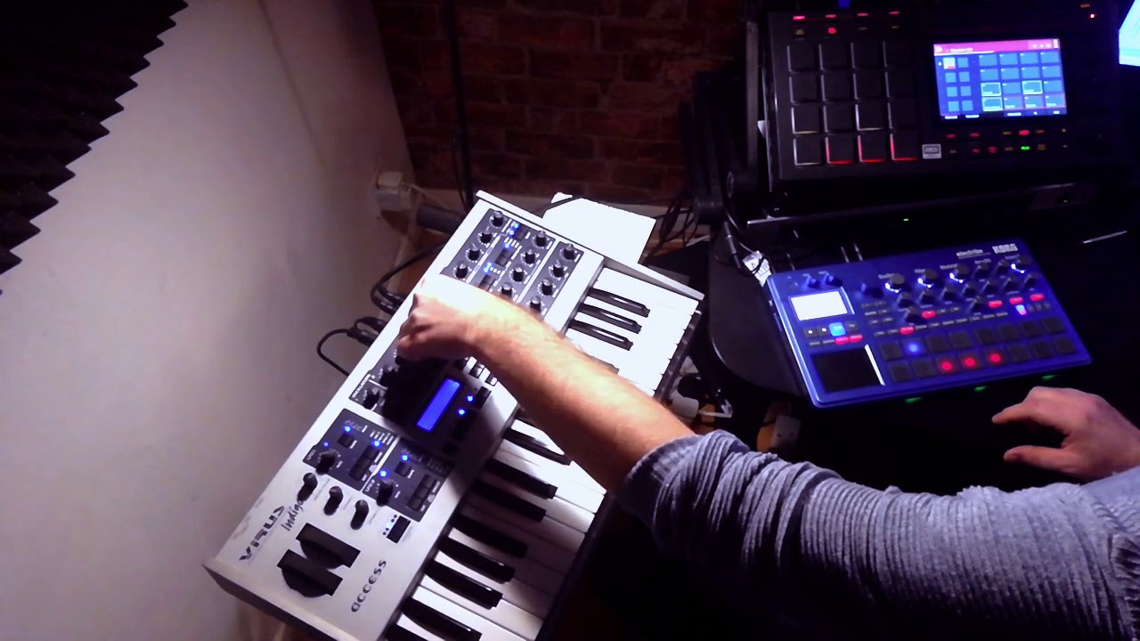 Dub Techno  - first try: Akai MPC Live, Korg Electribe 2 & Access Virus Indigo