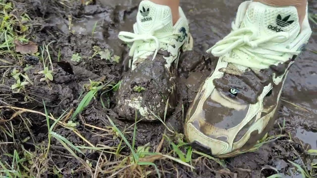 Kate's Adidas Astir in mud