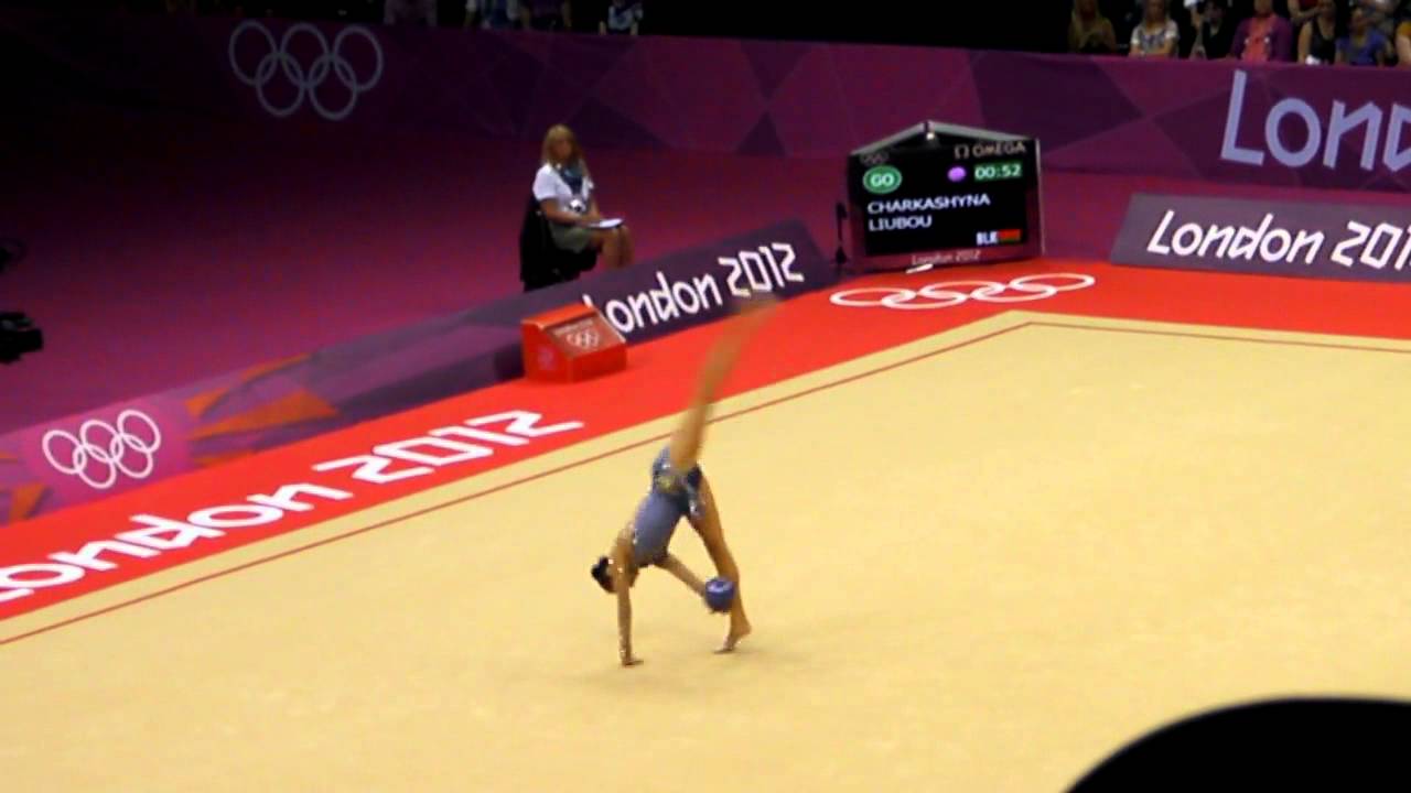 Liubou Charkashyna from Belarus in rythmic gymnastics finals at London 2012 Olympics (ball).MP4