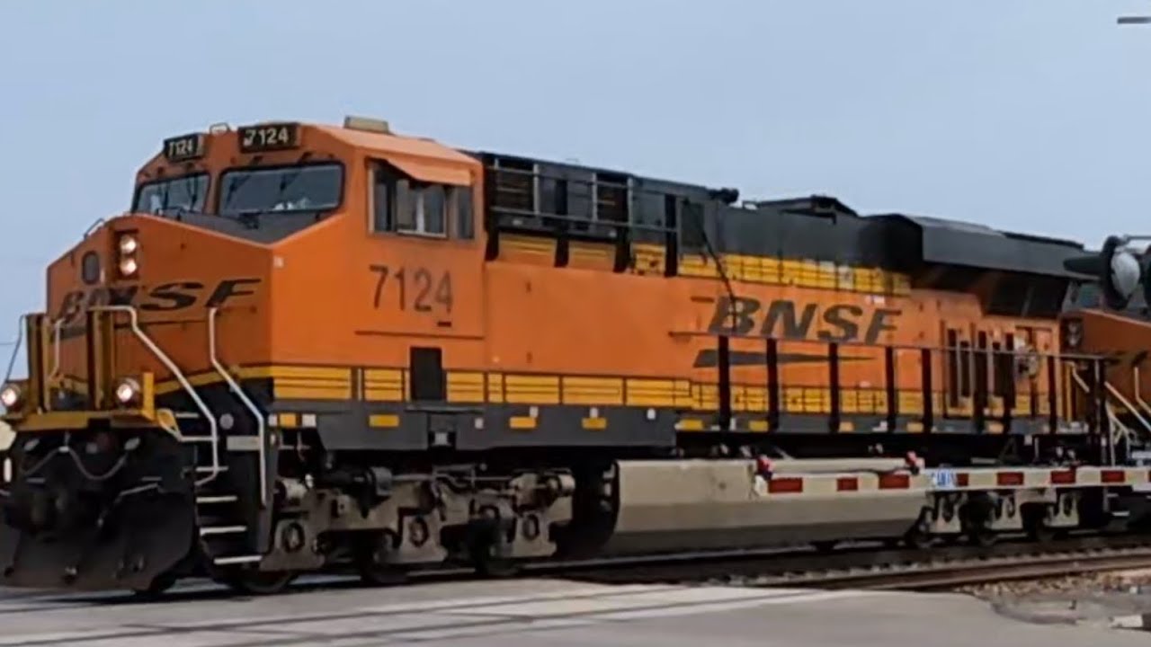 Railfan Capture #82: BNSF 7124