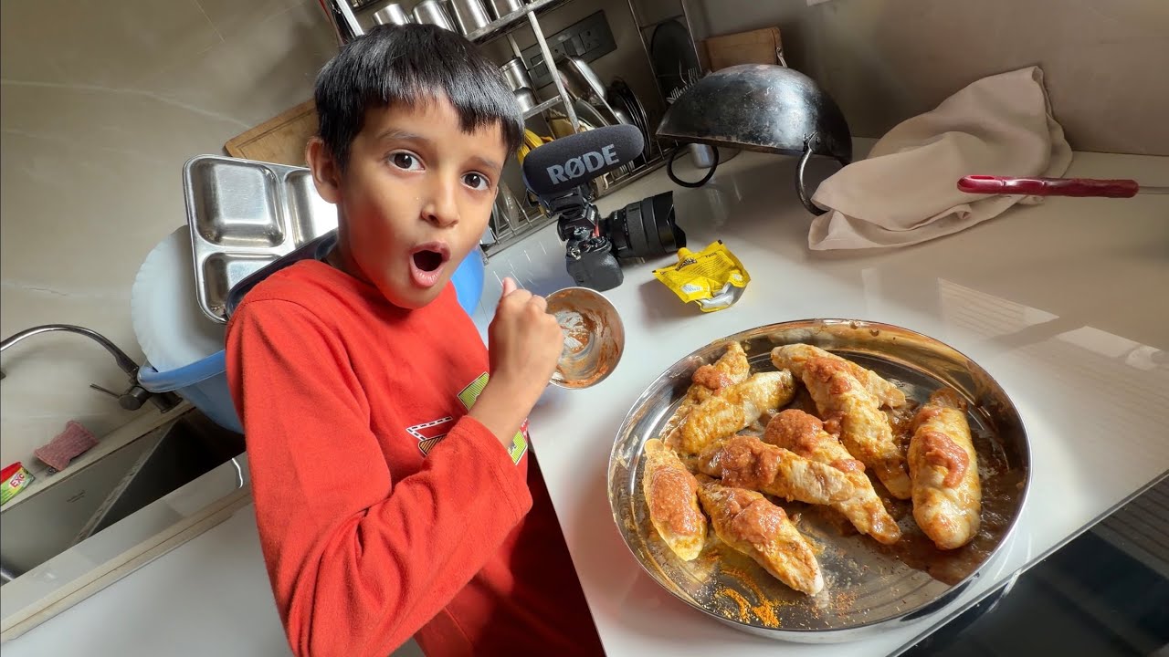 FAKE CHICKEN PRANK ON FAMILY 🤭