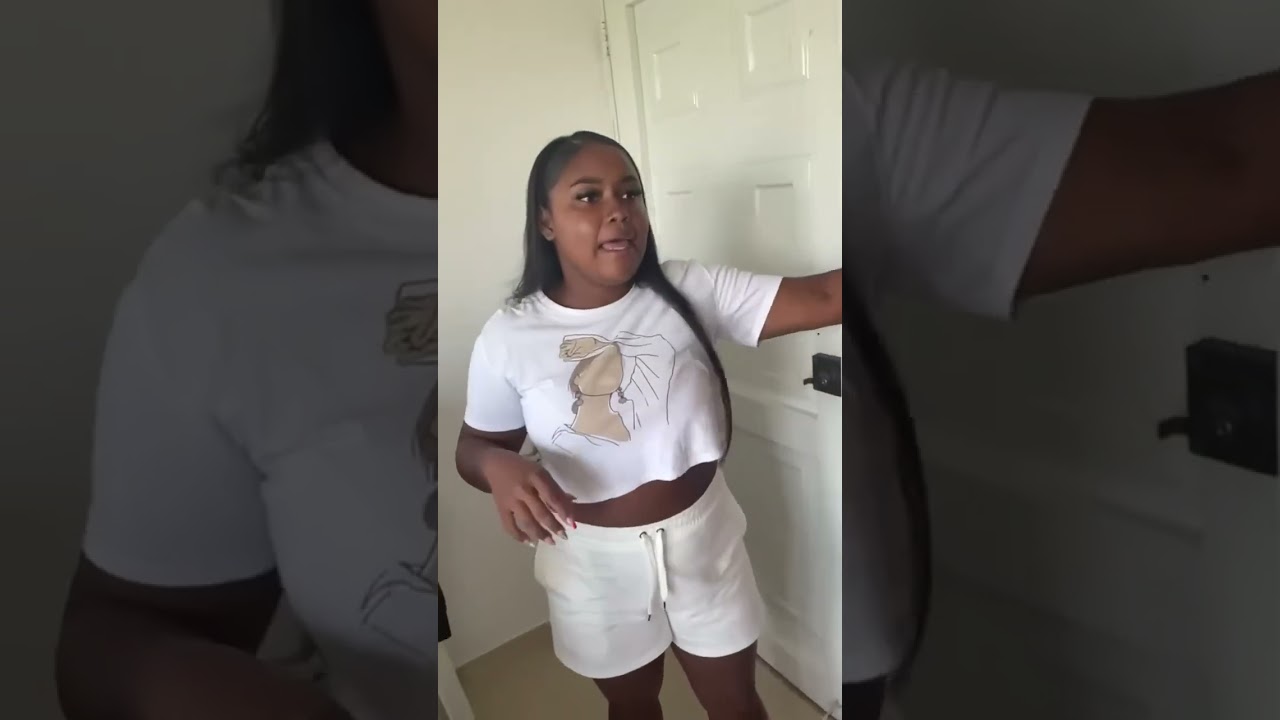 YARLINA REGALANDO LA COMIDA | LAS MOSQUERITAS