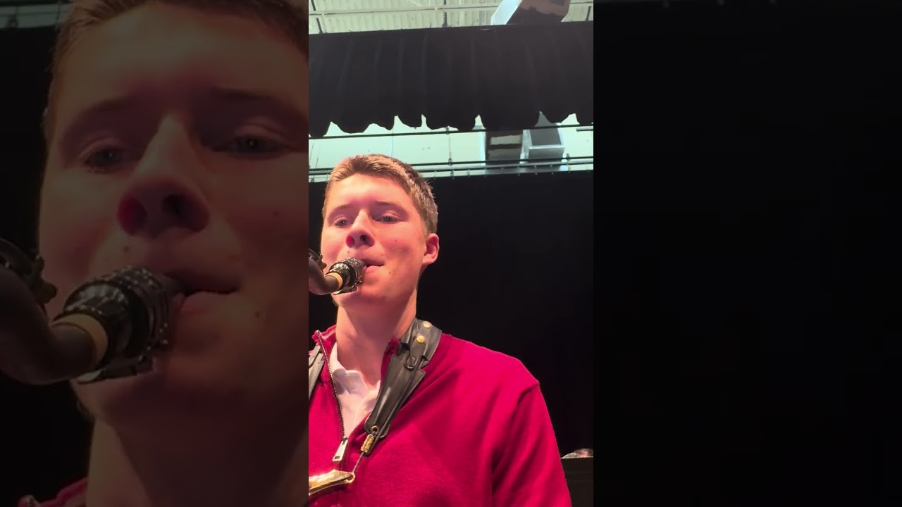 Sleigh Ride but its tenor this time🎄🎄🎄 #music #viral 