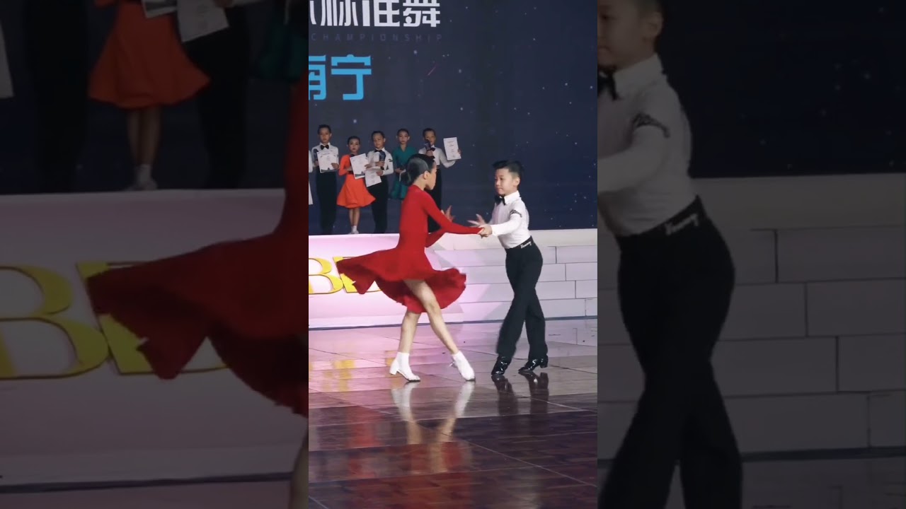双人决赛solo＃眼神杀 ＃拉丁舞 ＃国标舞 ＃体育舞蹈 ＃双吉星 真＃辣目