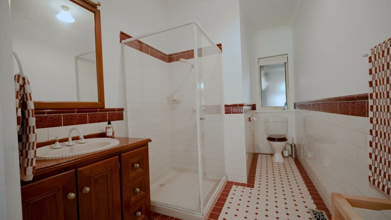 8 Lynch Place   Roxburgh Park 3064