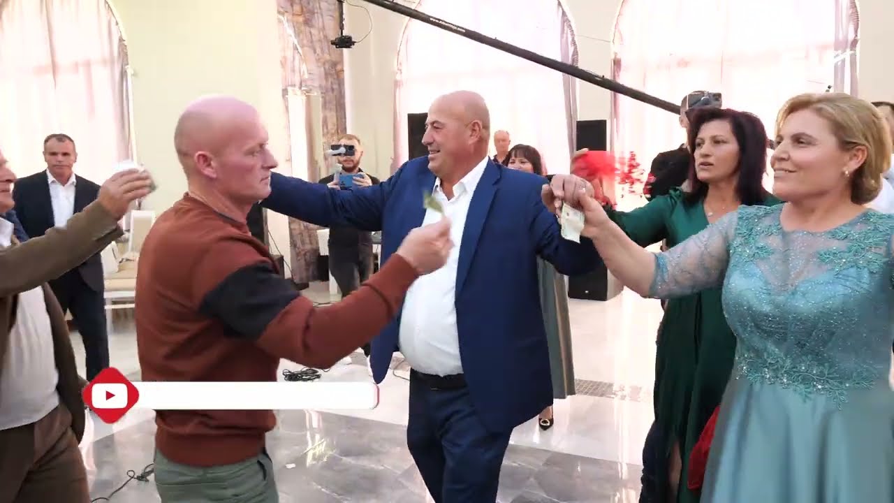 Familja Tabaku hap Dasmën e vajzës me vallen e parë // Erlind Vaja Production