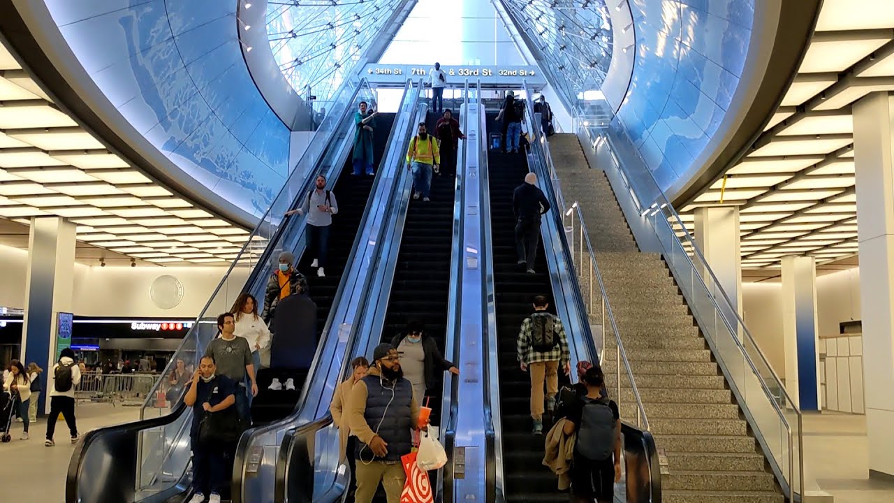 NYC Walk: Penn Station + Moynihan Train Hall + Farley Post Office