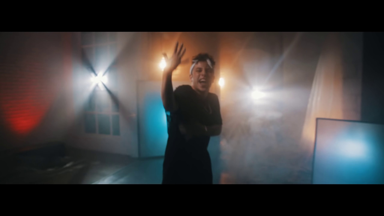 LOWLOW feat. ROCCO HUNT - NON E' ABBASTANZA