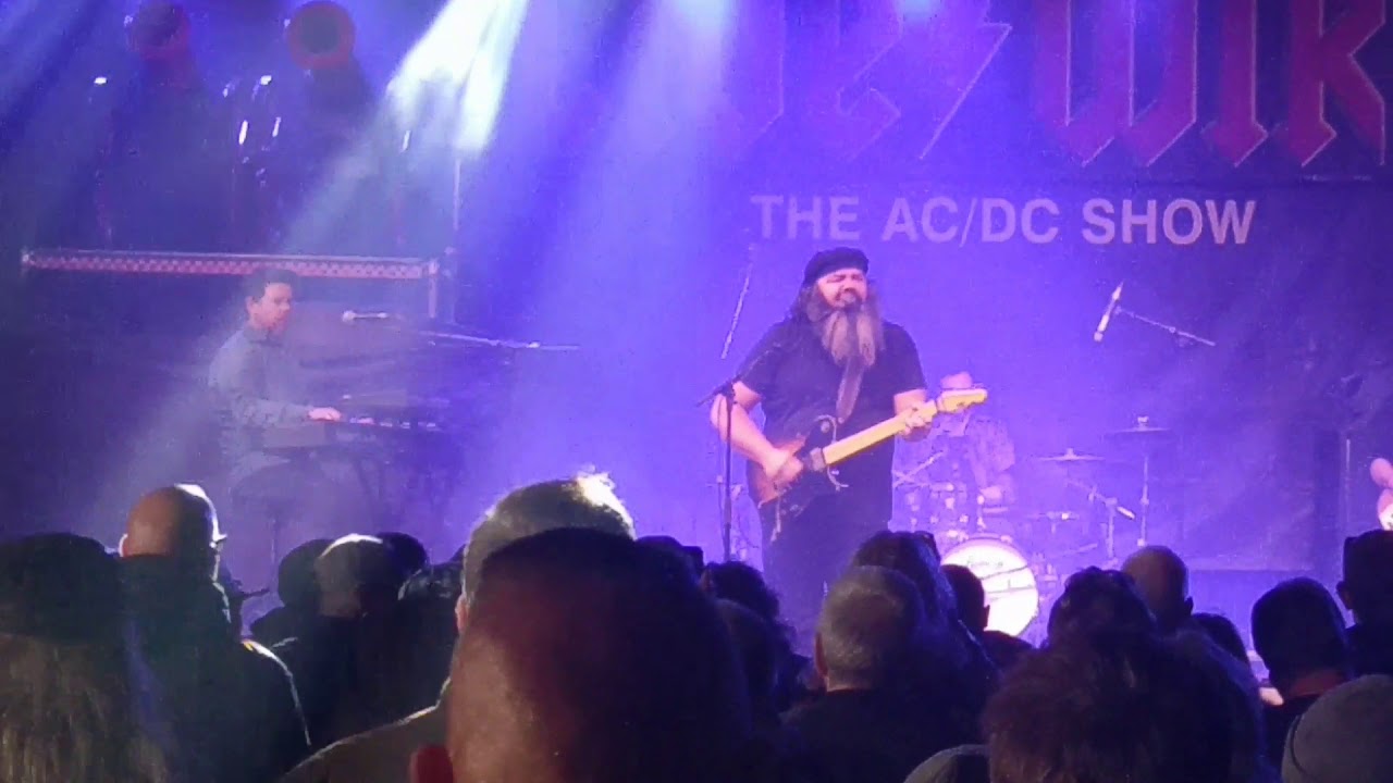 Bonfest 2019 Johnny Gallagher and the boxtie band