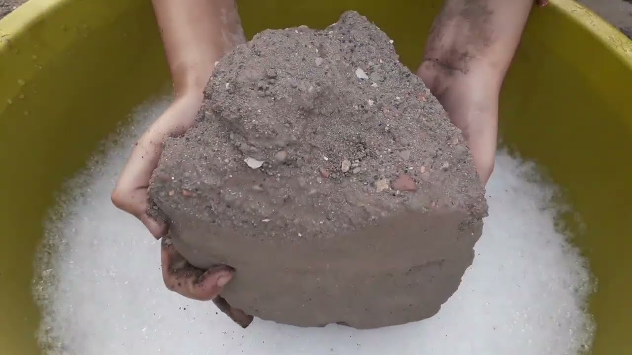 New tub new video..💕Smashing +big  chunks of pure cement ashes crumbing in foamy 💦 water.💕asmr mini