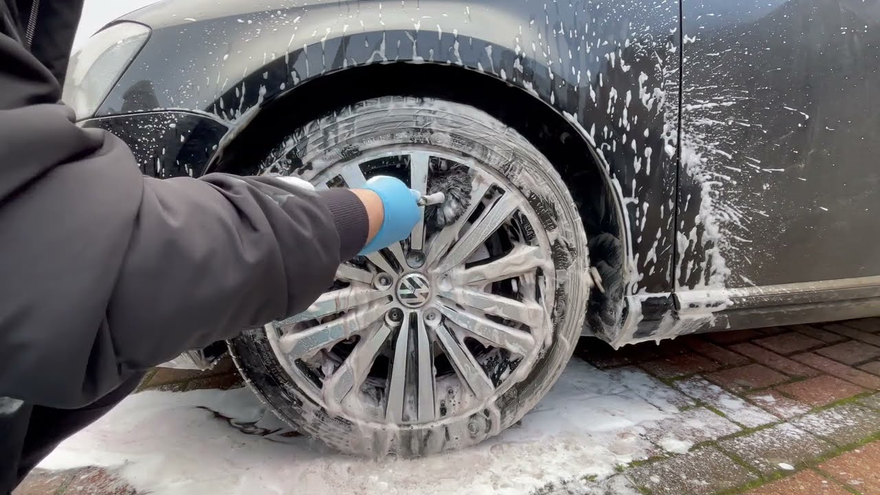 The Art of Wheel Cleaning: Satisfying
