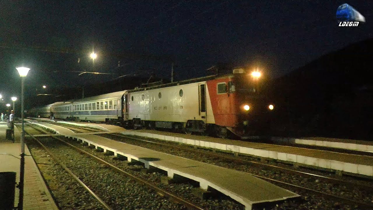 Trenul InterRegio Night 1763 Iași-Suceava-Cluj-Deva-Timișoara Nord în Gara Năsăud - 10 Iulie 2023