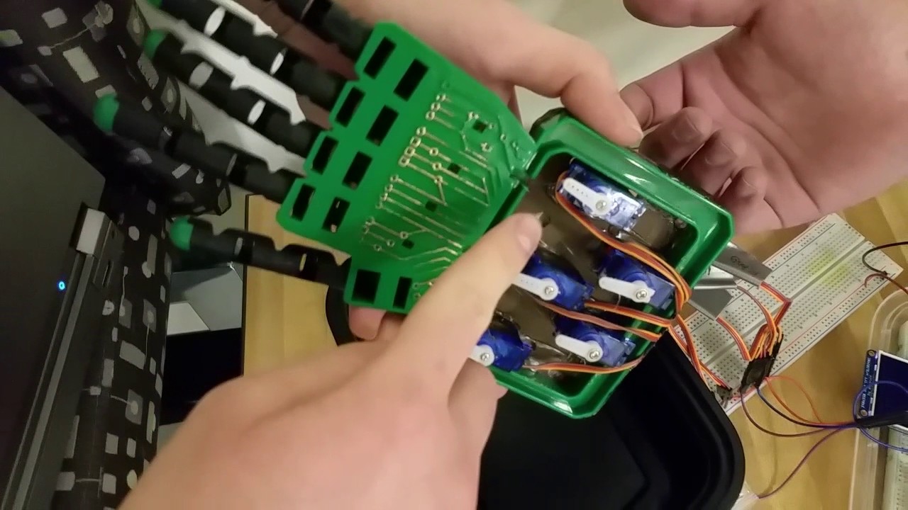 EMG robot hand