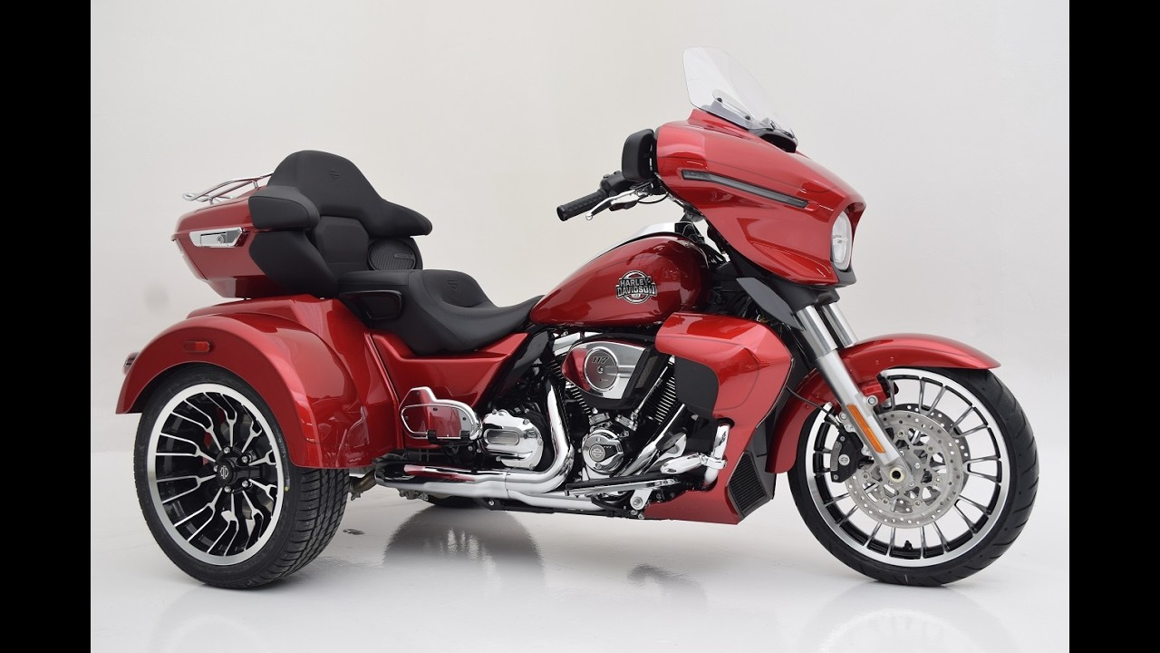 2026 Harley-Davidson&reg; FLHLT - Street Glide&reg; 3 Limited- BRILLIANT RED