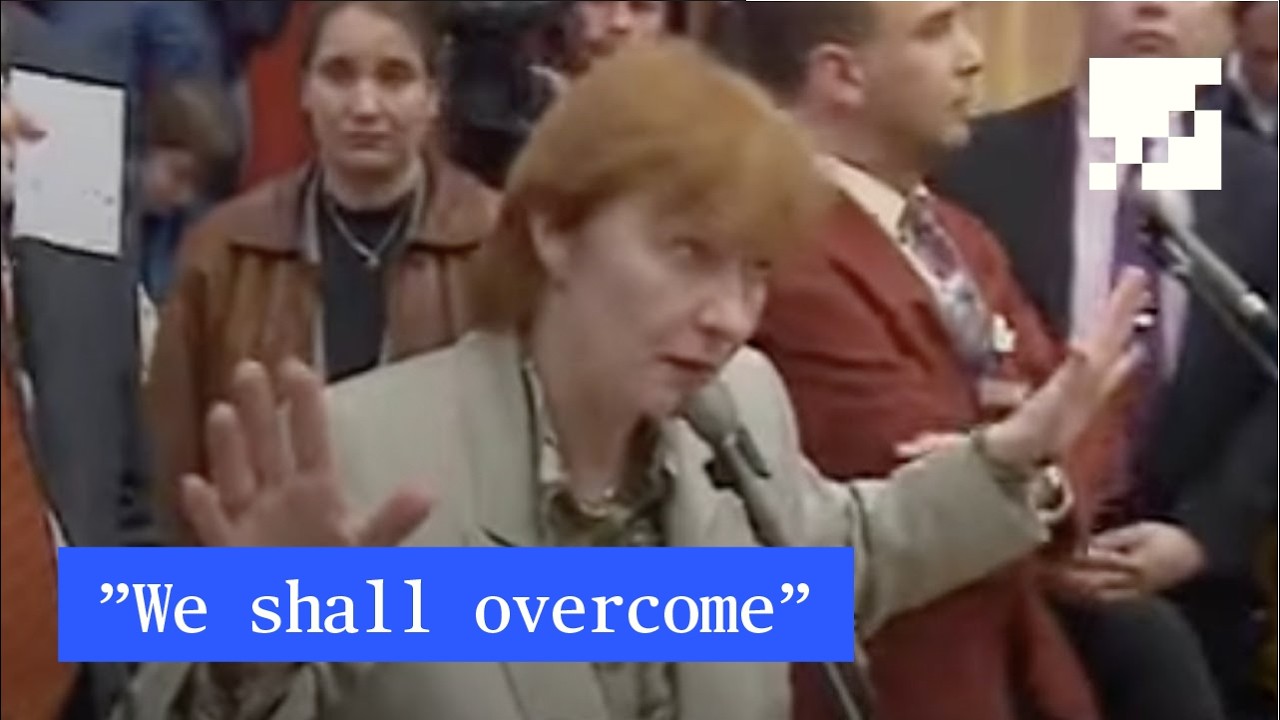 Se n&auml;r Birgit Friggebo och Carl Bildt bes&ouml;ker Rinkeby 1992: &rdquo;We shall overcome&rdquo;