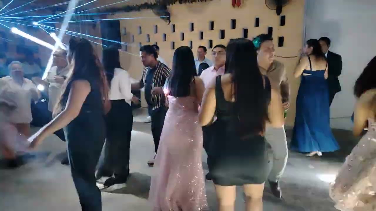 Sin derecho de autor boda local latía poniente 