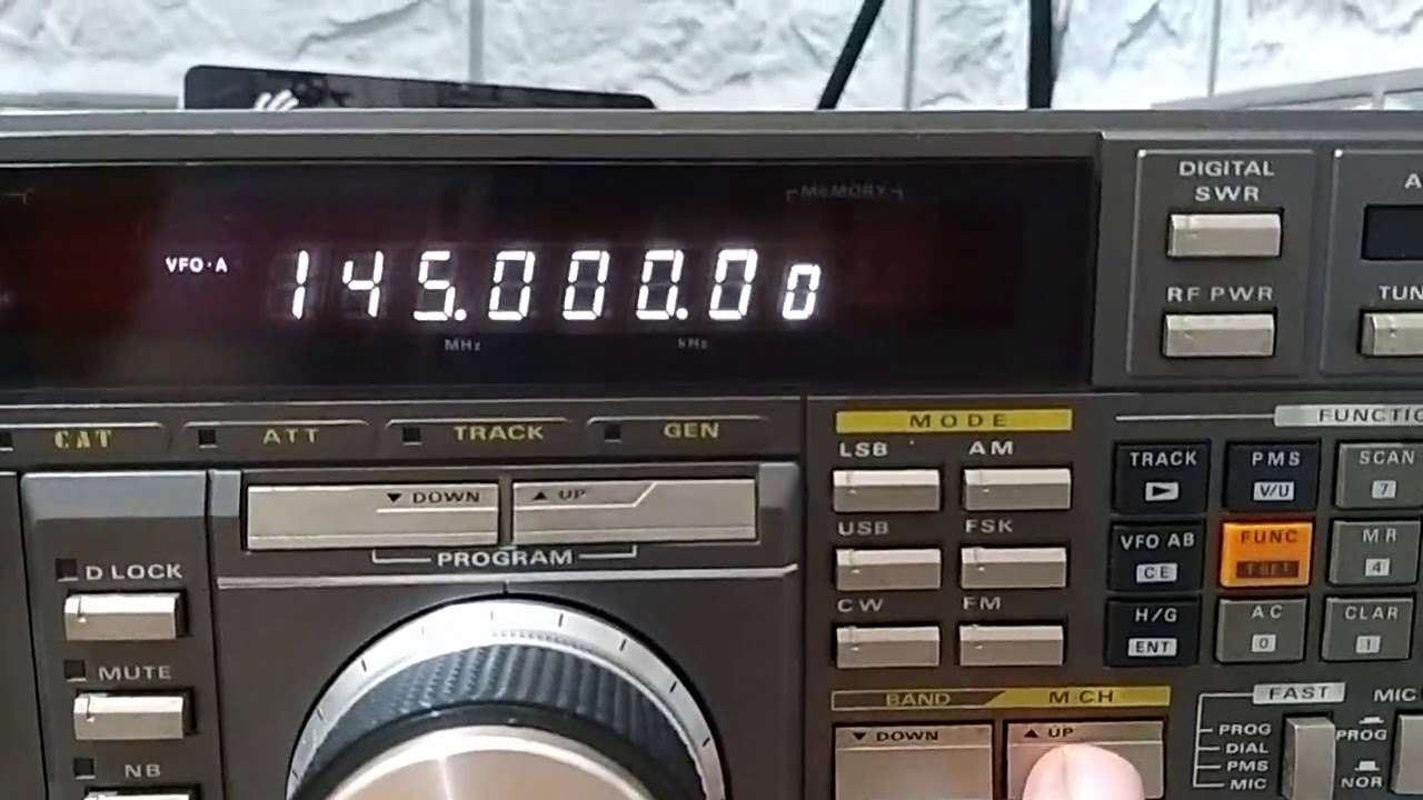 Yaesu FT 767 GX 2M band Test RX & TX